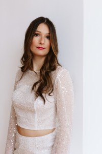 Bluzka ślubna zdobiona perełkami i cekinami 