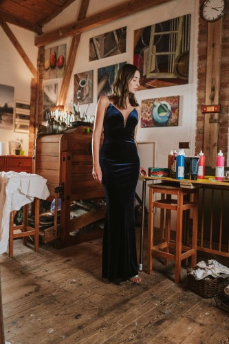 aksamitna sukienka maxi D106