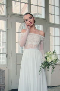 Bluzka z tiulu elastycznego z koronką 