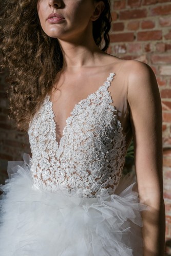 ślubne body koronkowe