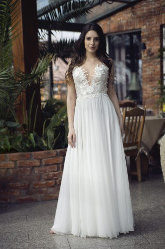 zwiewna suknia ślubna